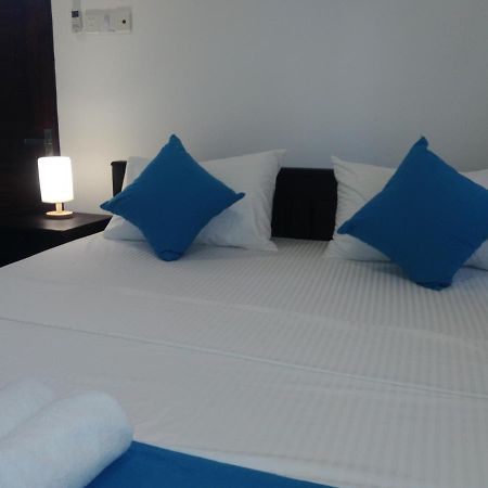 Queens Airport Residence Negombo Exterior foto