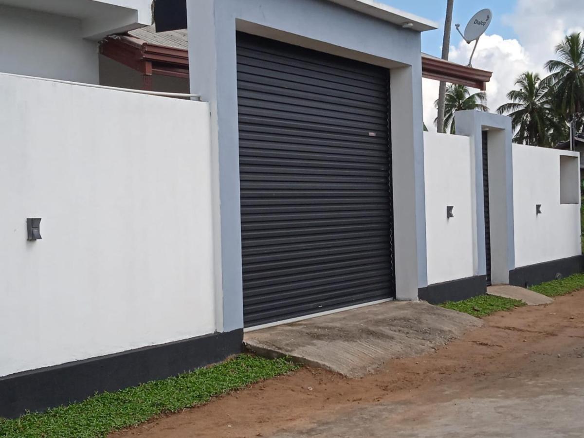 Queens Airport Residence Negombo Exterior foto